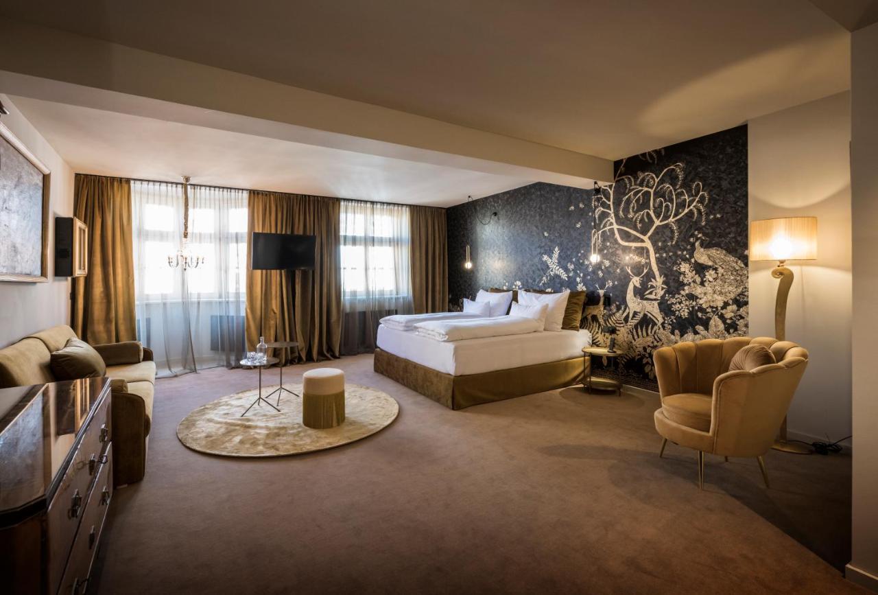 Altstadthotel Weisses Kreuz Innsbruck Exterior foto