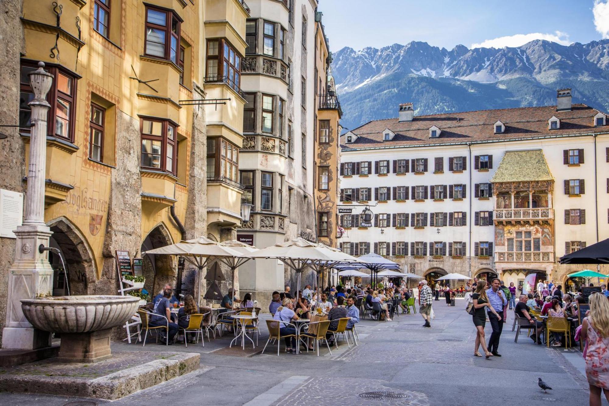 Altstadthotel Weisses Kreuz Innsbruck Exterior foto